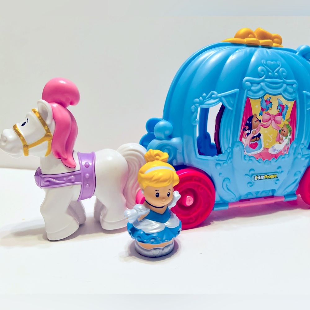 Fisher Price  Disney Dancing Carriage Little People with one Cinderella Figure